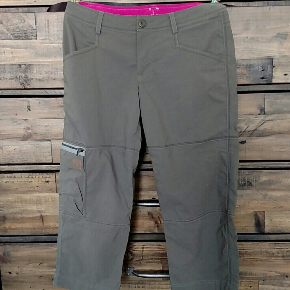 Title Nine cropped hiking pants